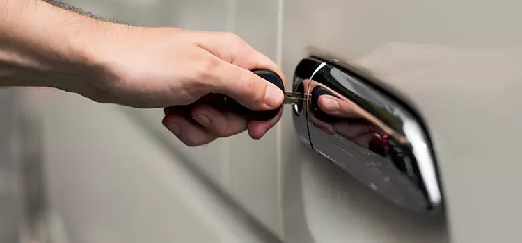 Why Choose Our Auto Locksmith Team in Sainte-Brigitte-de-Laval, QC?