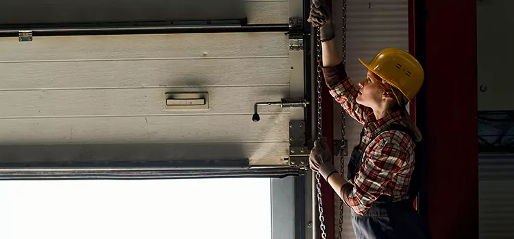 Addressing Common Garage Door Stoppage Issues in Sainte-Brigitte-de-Laval, QC