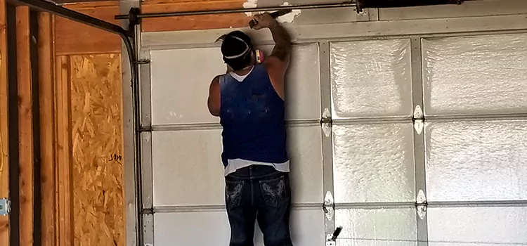 Specialized Garage Door Panel Solutions in Sainte-Brigitte-de-Laval, QC