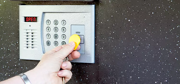 Electronic Door Lock Installation Sainte-Brigitte-de-Laval