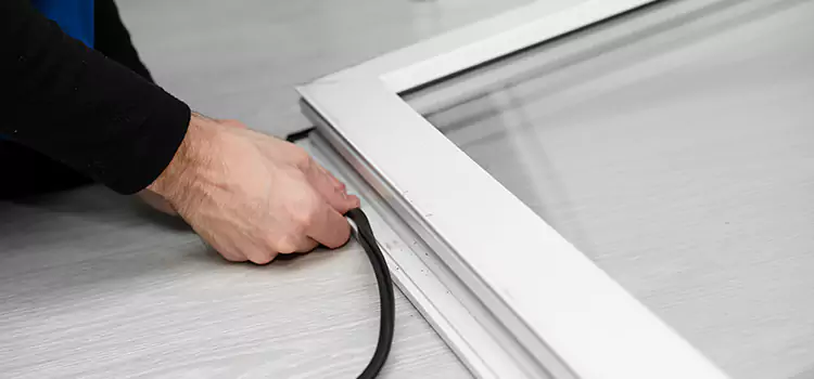 Commercial Door Weather Stripping Sainte-Brigitte-de-Laval