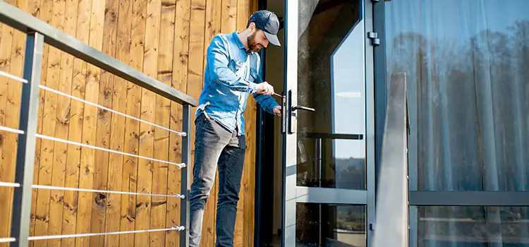 Patio Screen Door Installation Sainte-Brigitte-de-Laval