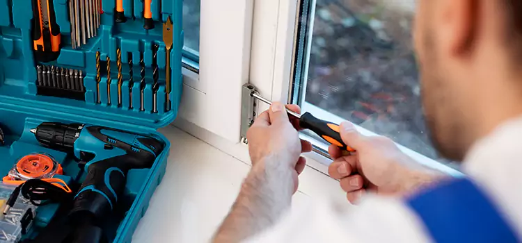 Sliding Glass Door Track Repair in Sainte-Brigitte-de-Laval, QC